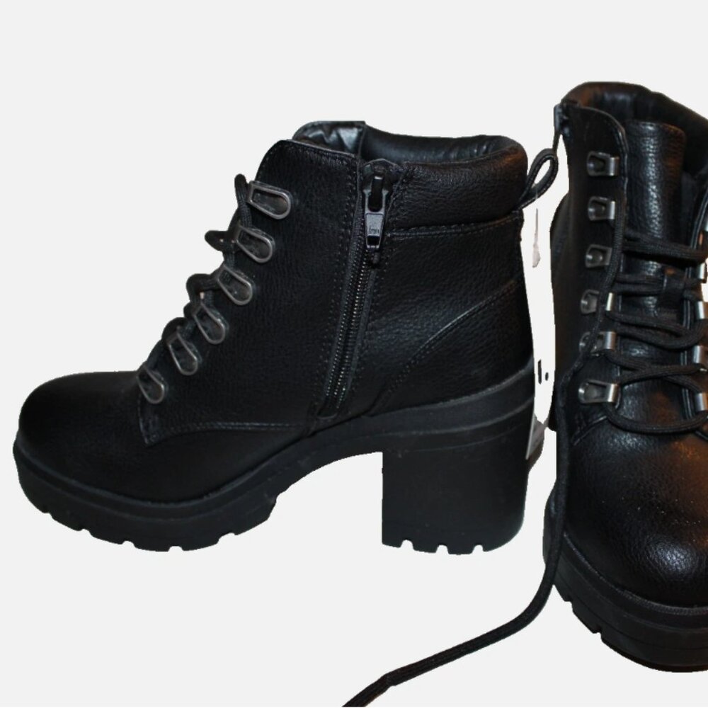 New Black Boots NoBo FAux Leather Sz 6 NWT Memory Foam Side Zip Lace UP Front